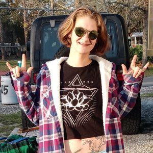 Meet your Posher, Corie